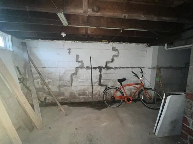 East St. Louis House: 1640 N 50th St
