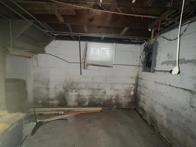 East St. Louis House: 1640 N 50th St