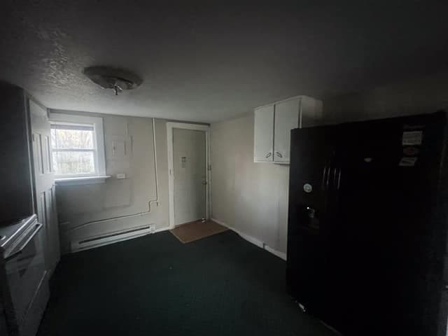 Decatur House: 1527 E Decatur St