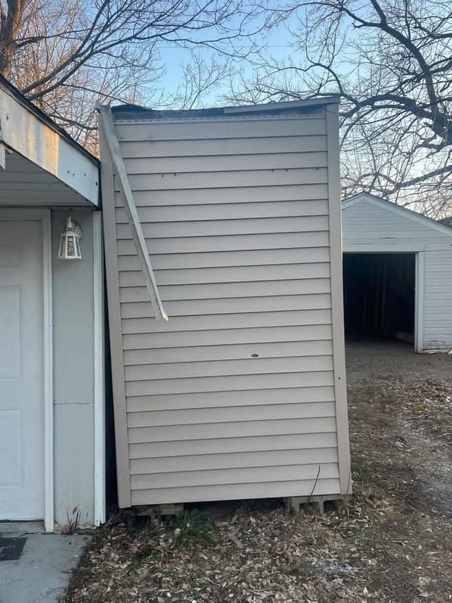 Decatur House: 1527 E Decatur St
