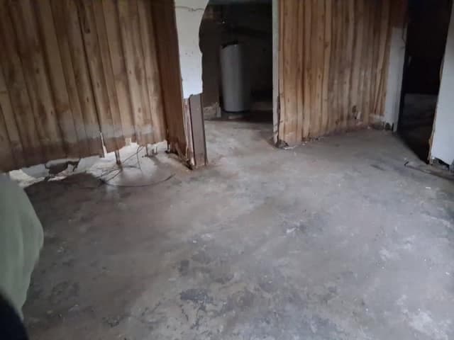 St. Louis House: 1422 N 54th St E