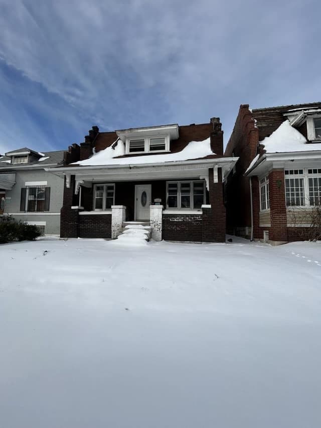 St. Louis House: 1337 Walton Ave