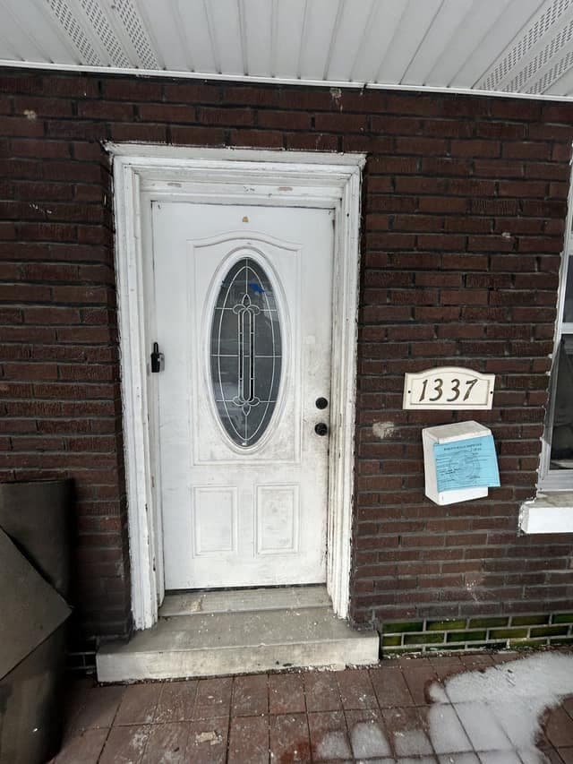 St. Louis House: 1337 Walton Ave