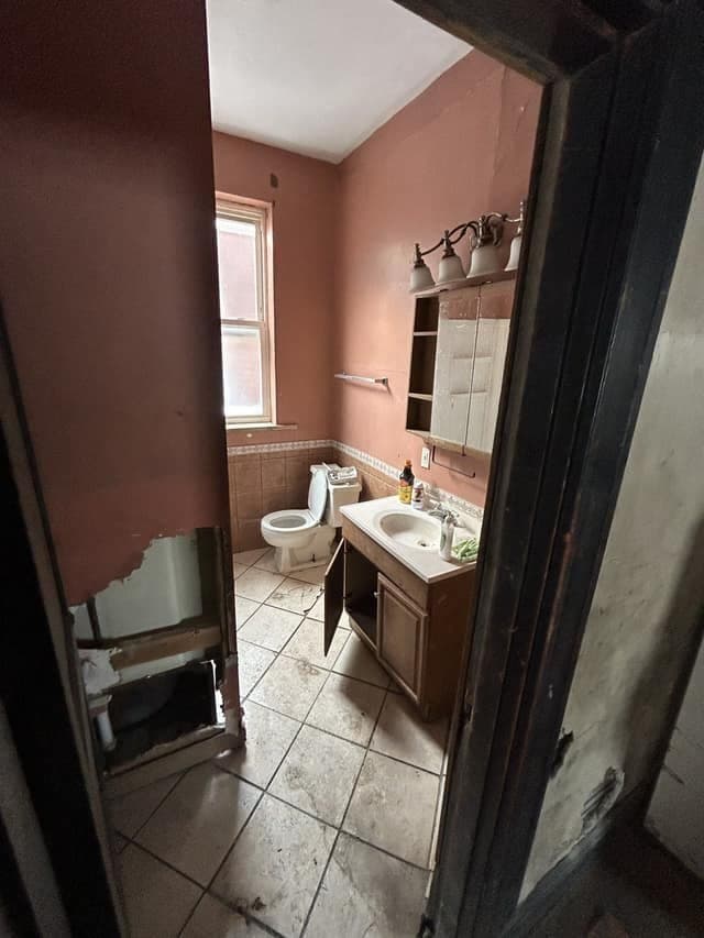 St. Louis House: 1337 Walton Ave