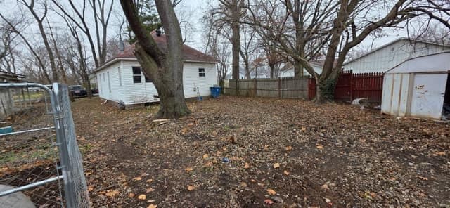Centralia House: 1119 S Brookside Ave