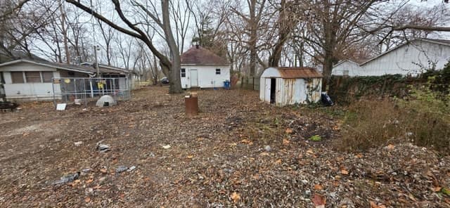 Centralia House: 1119 S Brookside Ave