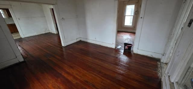 Centralia House: 1119 S Brookside Ave