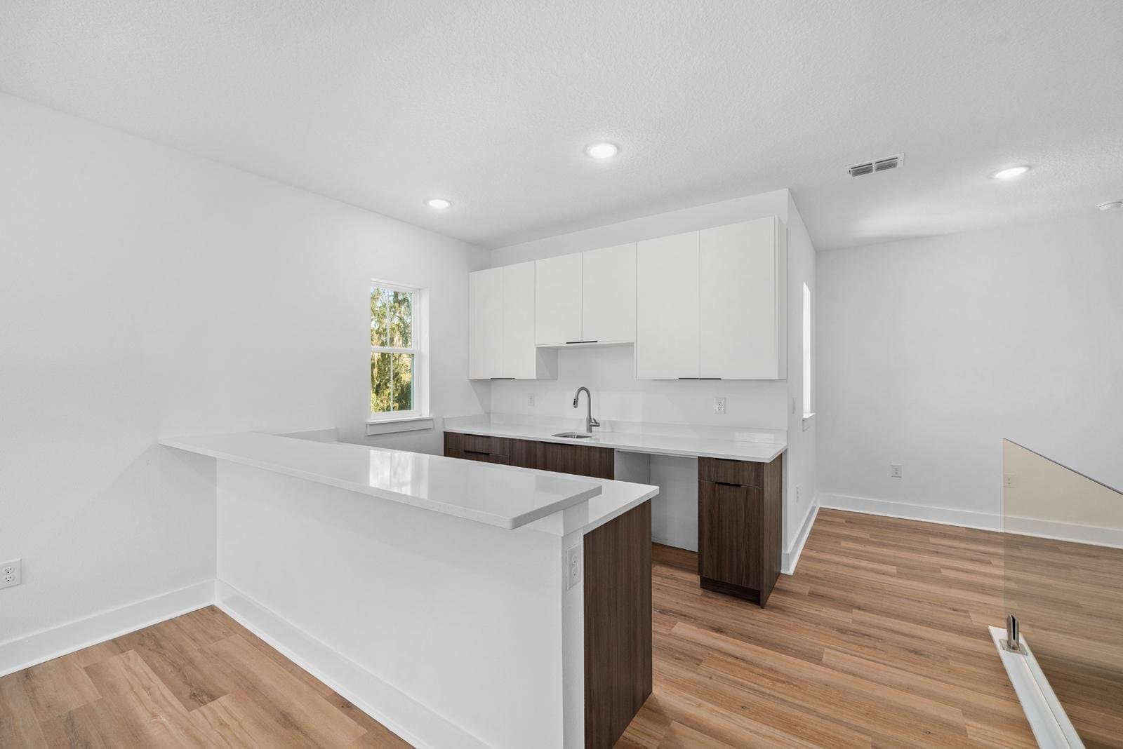 Brooksville House: 6622 Summit View Dr