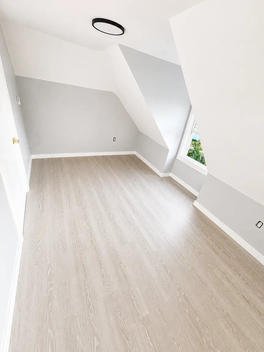 Newark Apartment: 899 S 19th St