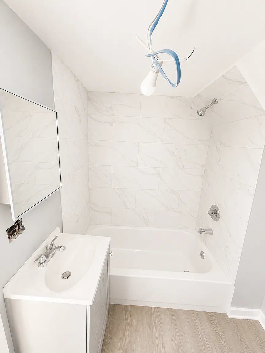 Newark Apartment: 899 S 19th St