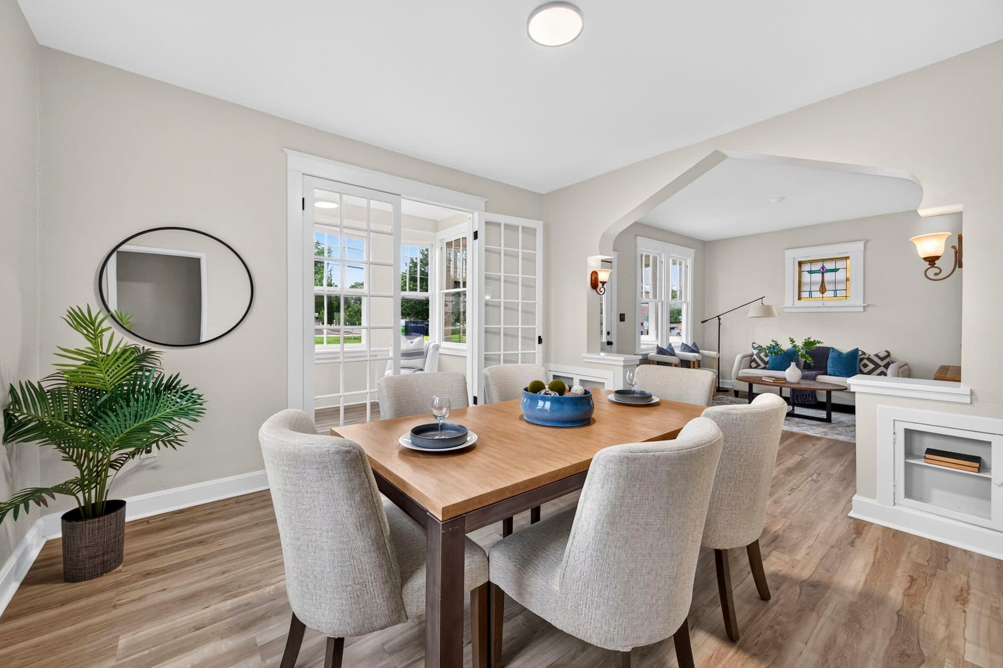 Affton House: 8706 Valcour Ave