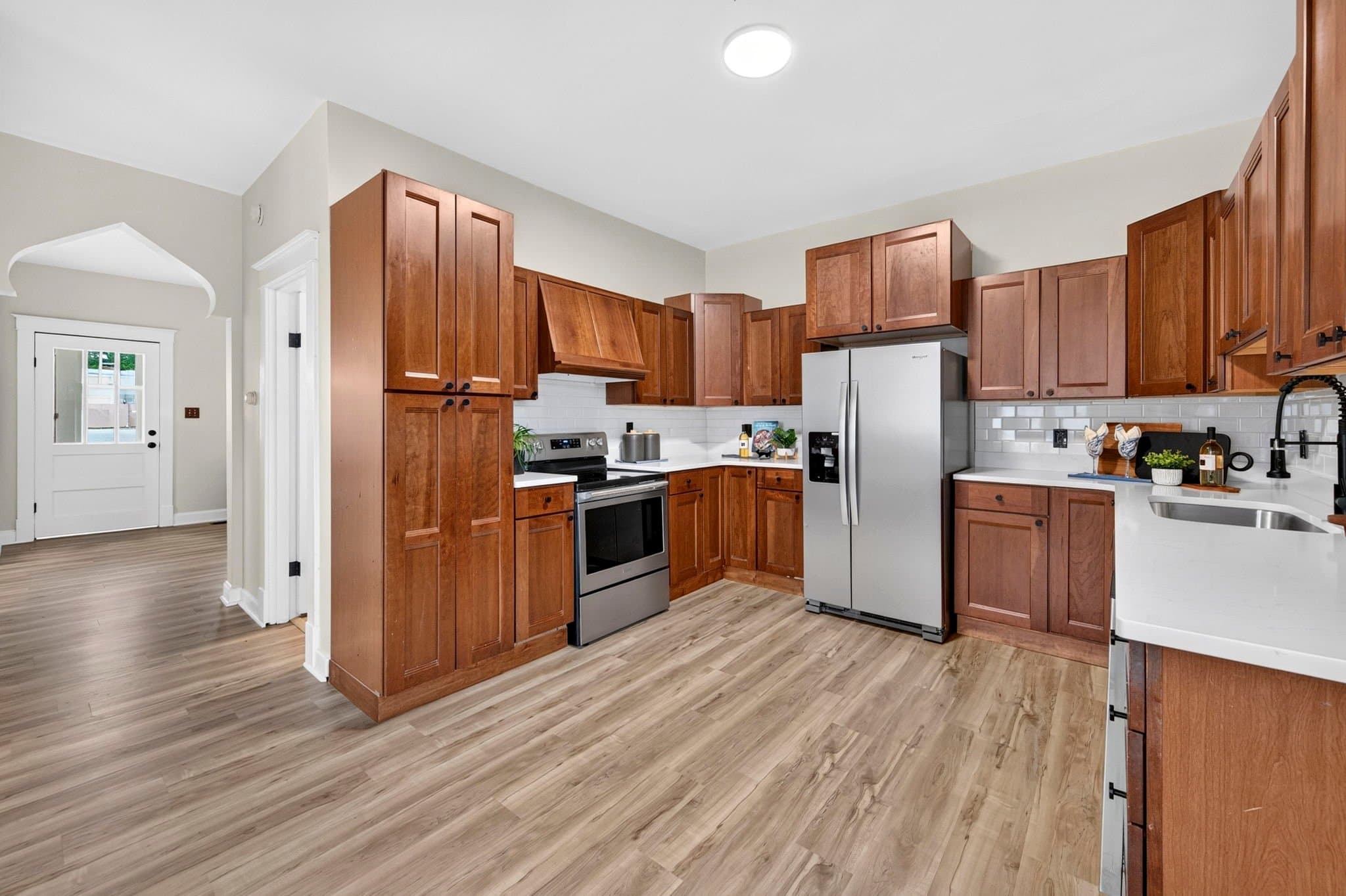Affton House: 8706 Valcour Ave