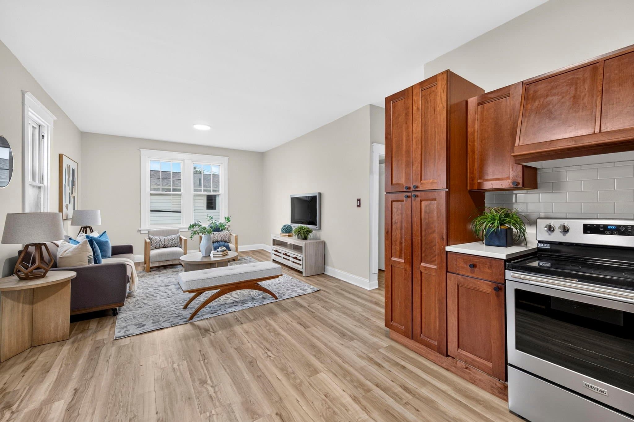 Affton House: 8706 Valcour Ave