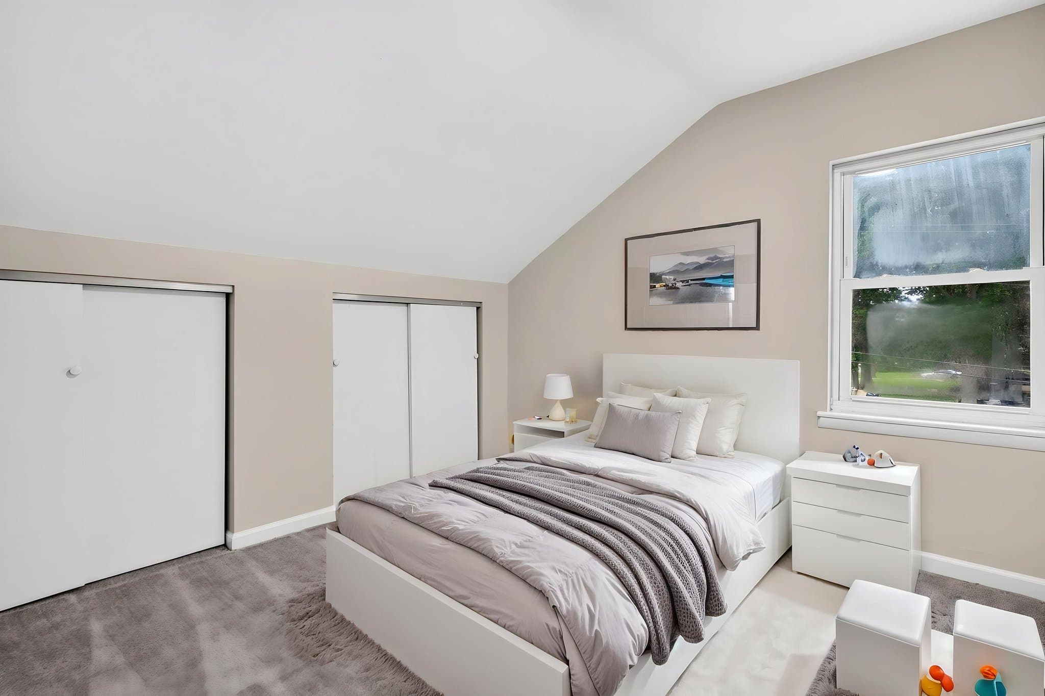 Affton House: 8706 Valcour Ave
