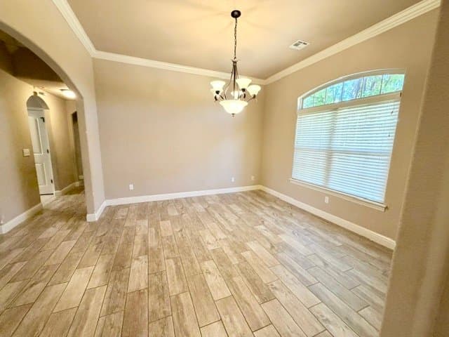 Bentonville House: 1901 SW Ashbury St