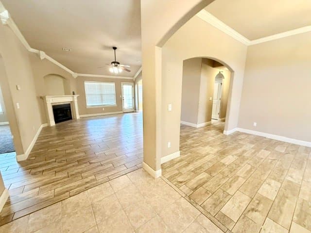 Bentonville House: 1901 SW Ashbury St
