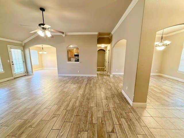 Bentonville House: 1901 SW Ashbury St