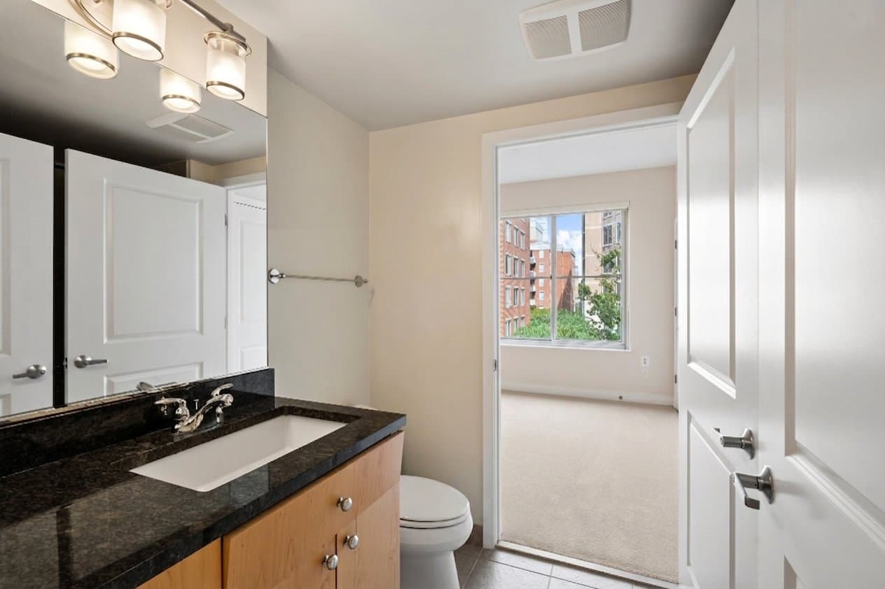 Arlington Condo: 820 N. Pollard St.