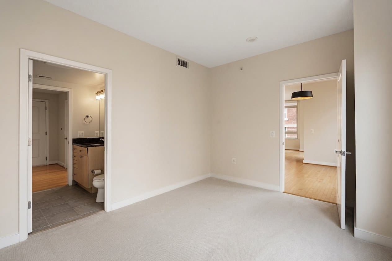 Arlington Condo: 820 N. Pollard St.