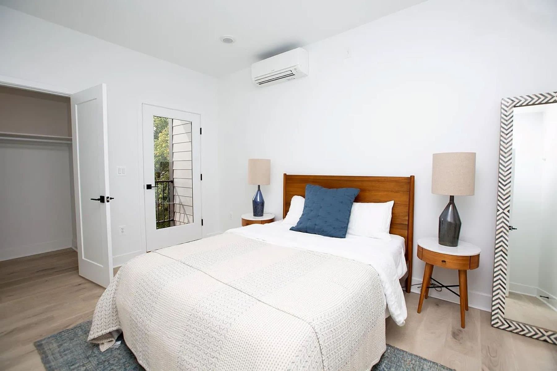 Baltimore Apartment: 1617 Eastern Avenue
