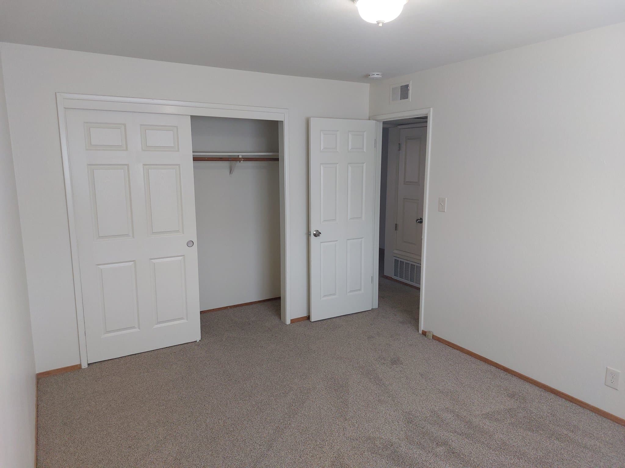 San Jose Apartment: 1100 Ranchero Way