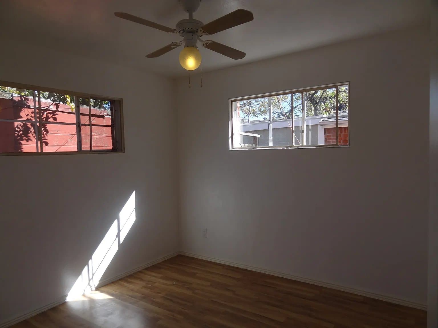 Denver House: 9230 Hoffman Way