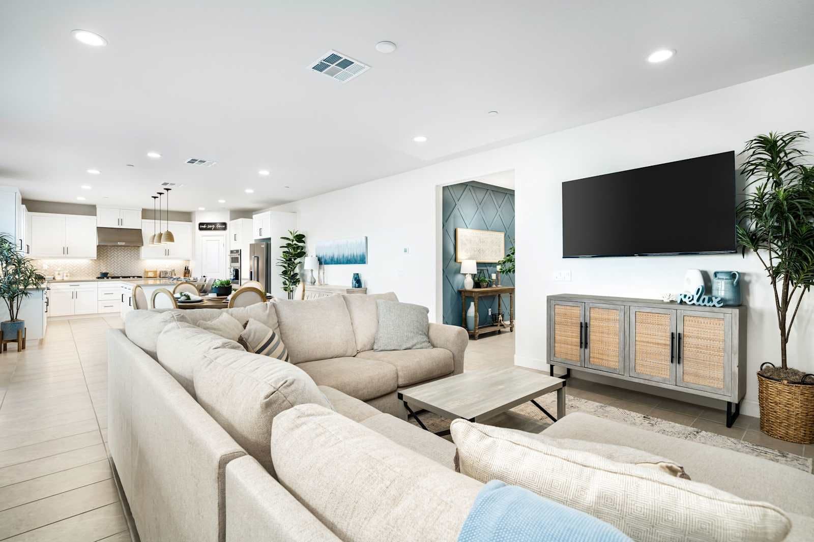 La Quinta House: 58132 Aragon Way