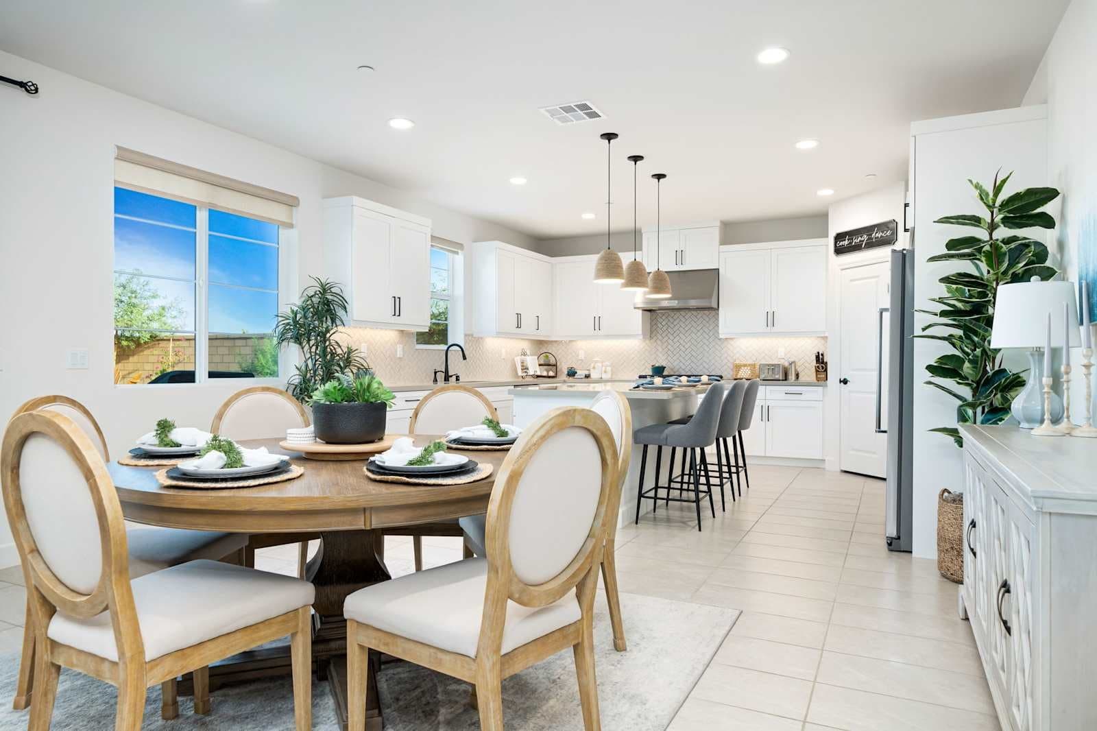 La Quinta House: 58132 Aragon Way