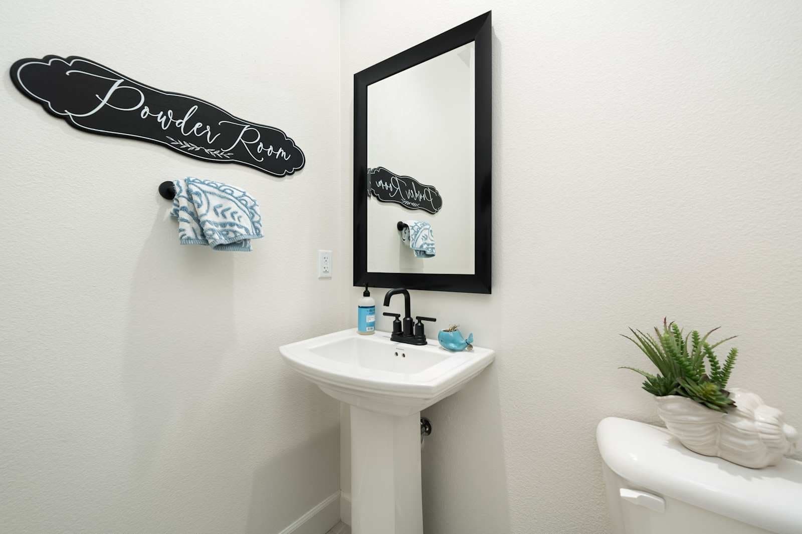 La Quinta House: 58132 Aragon Way