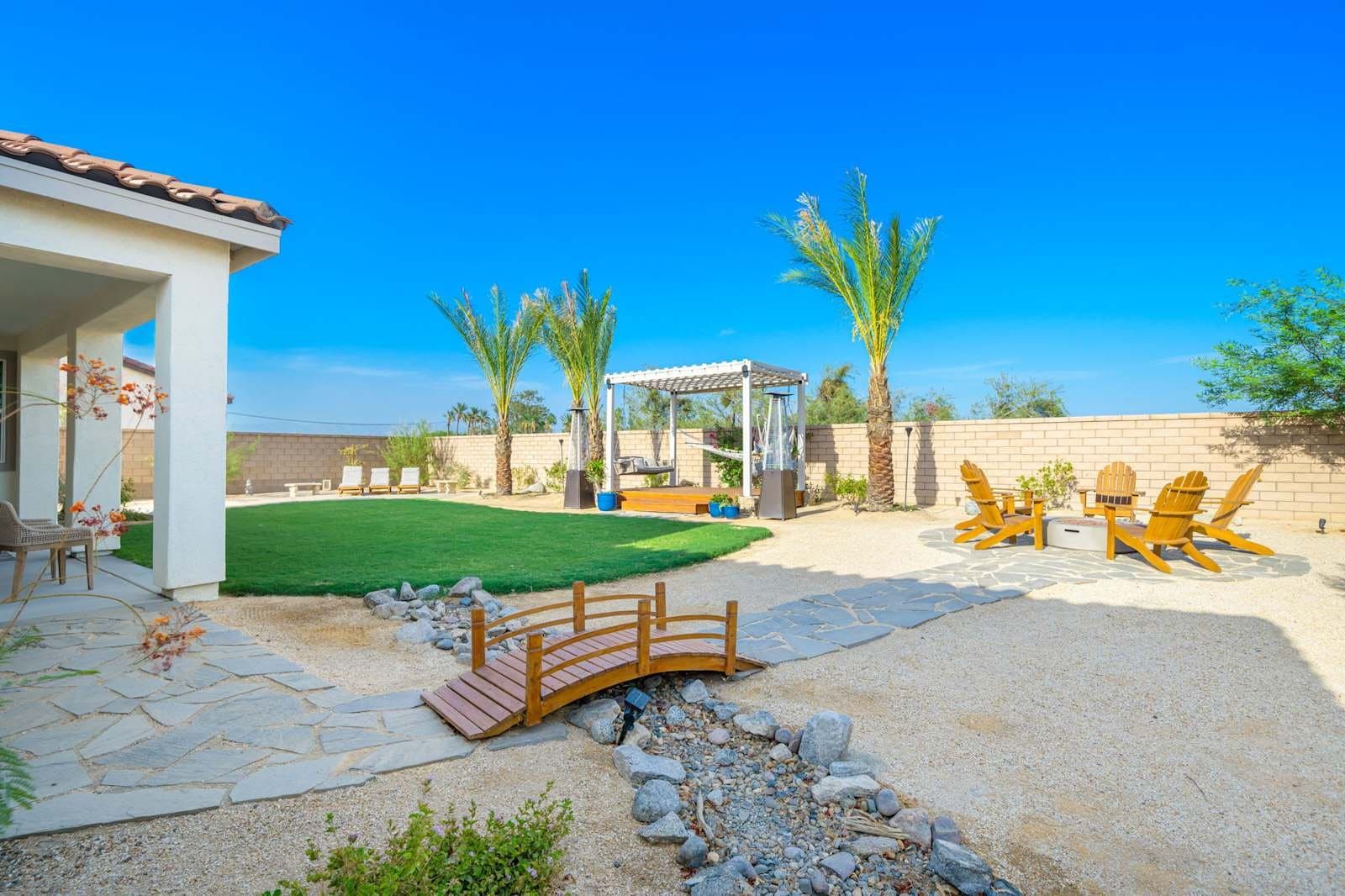 La Quinta House: 58132 Aragon Way