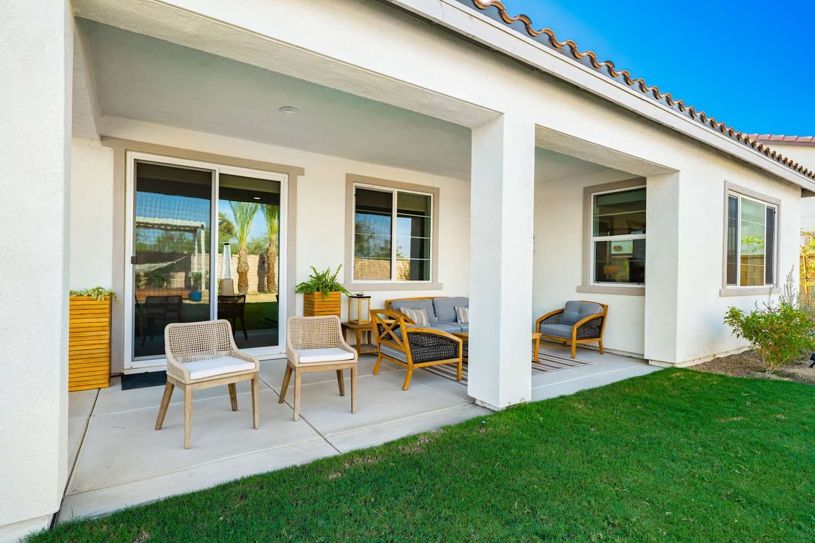 La Quinta House: 58132 Aragon Way