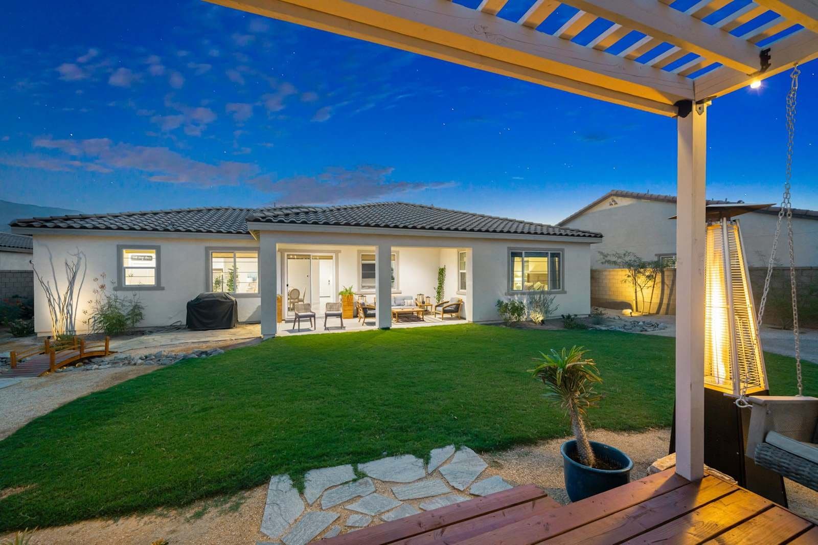 La Quinta House: 58132 Aragon Way