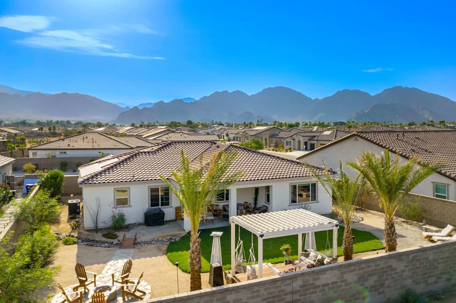 La Quinta House: 58132 Aragon Way