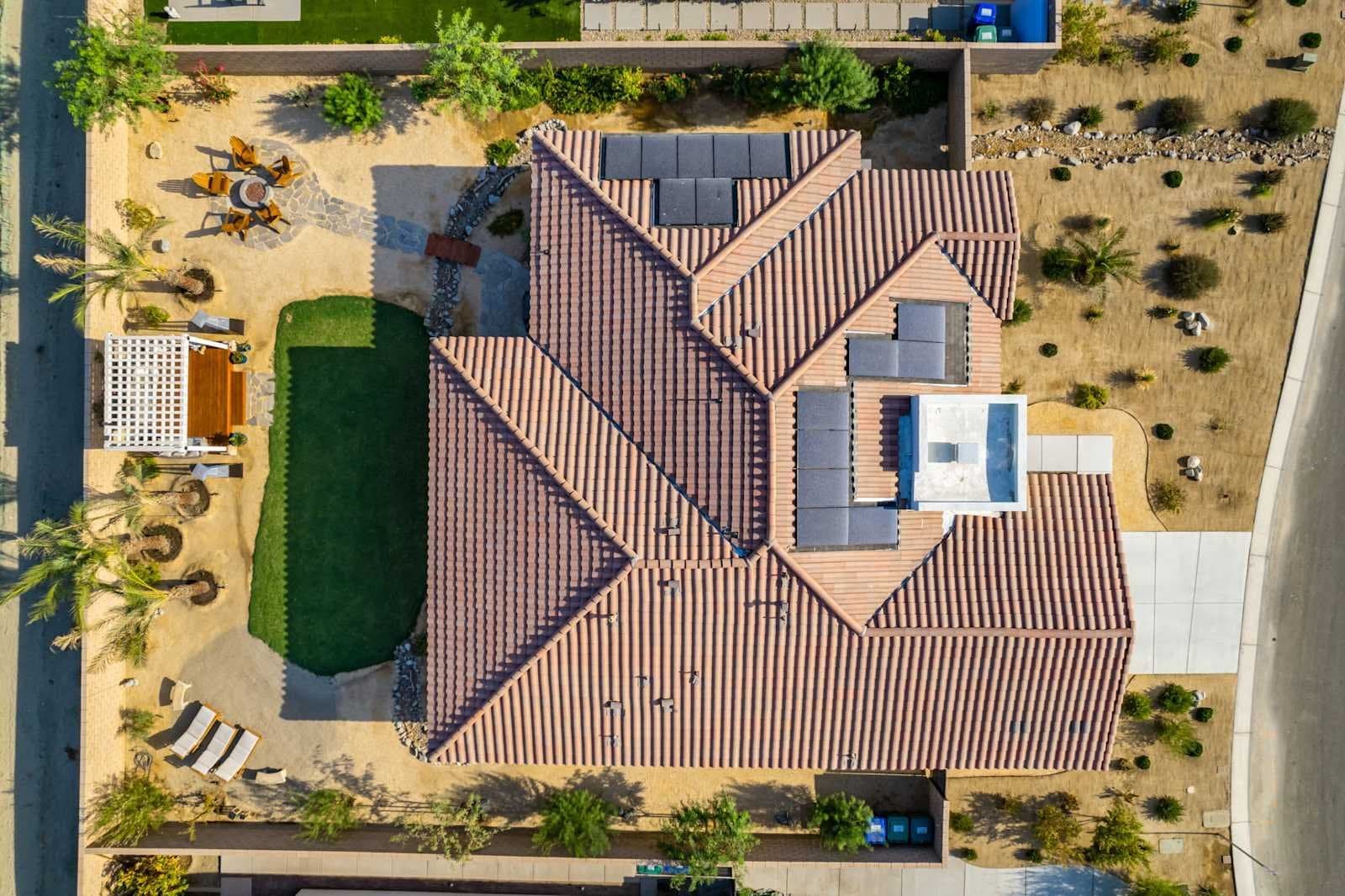 La Quinta House: 58132 Aragon Way