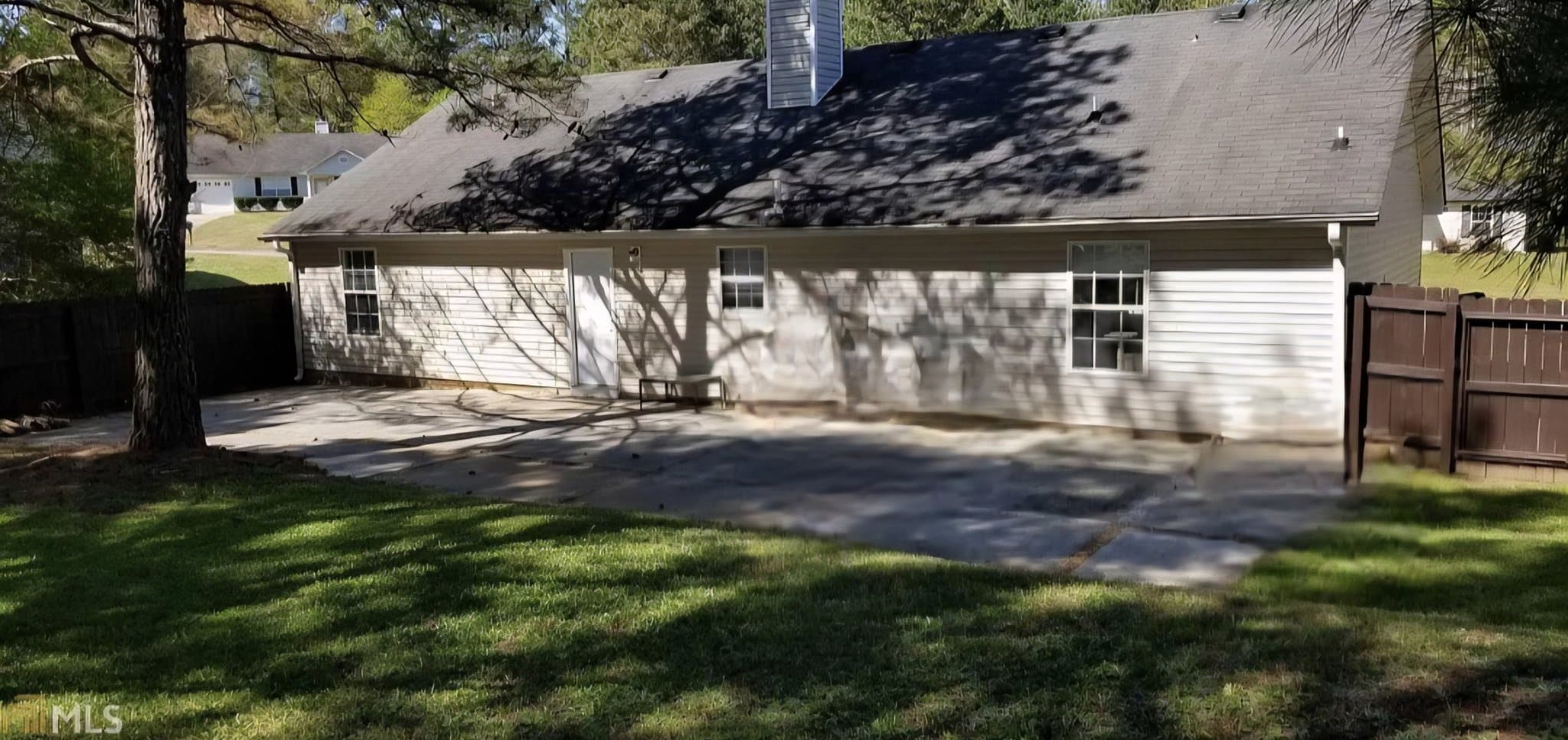 Newnan House: 23 Potomac Trl