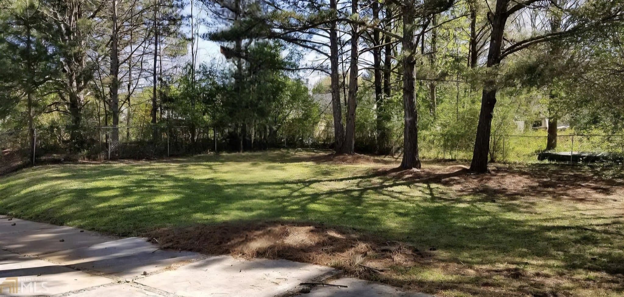Newnan House: 23 Potomac Trl