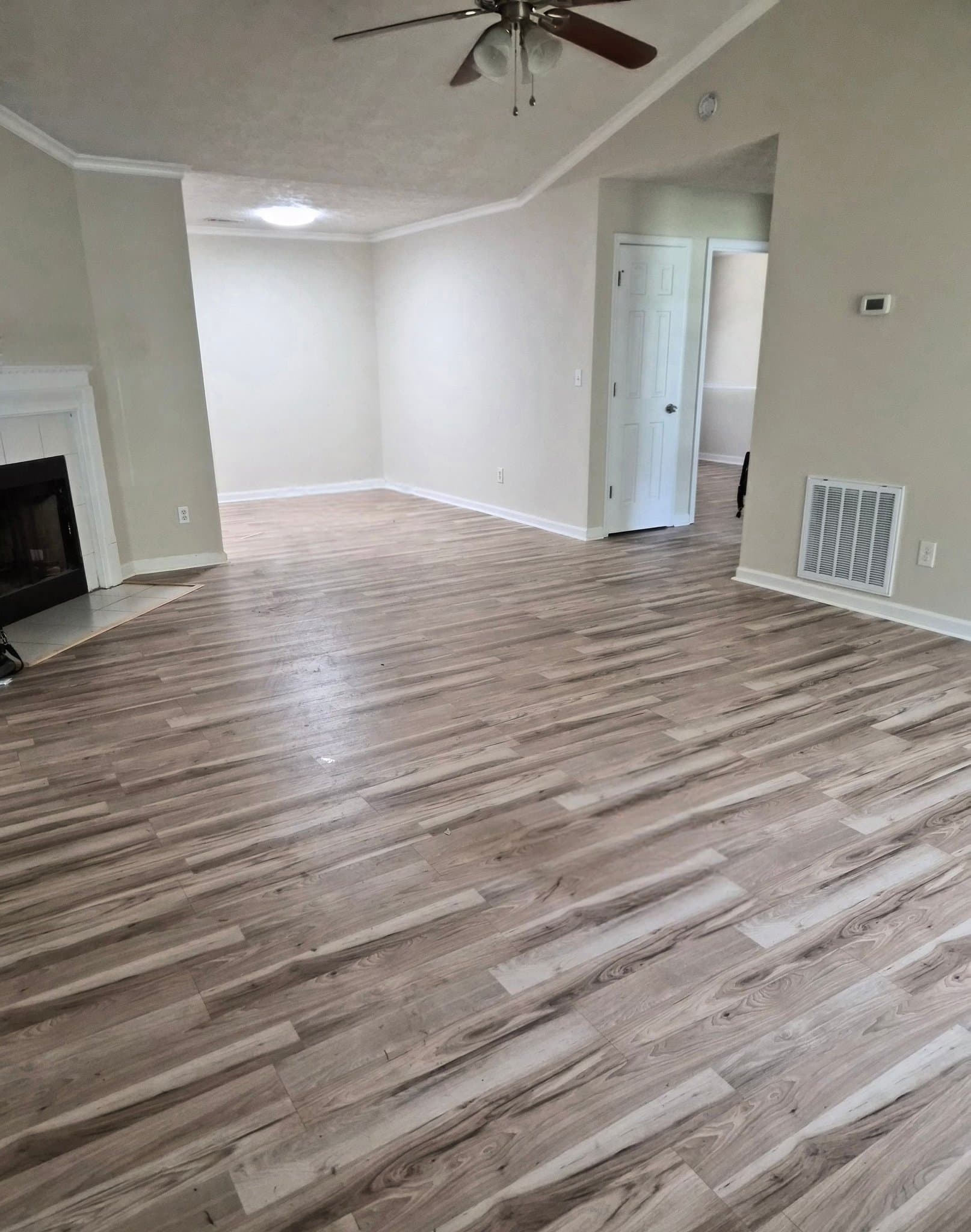 Newnan House: 23 Potomac Trl