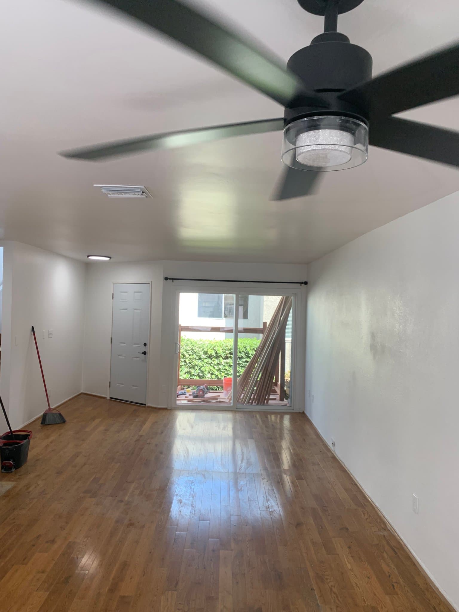Los Angeles Condo: 1101 Laveta Terrace