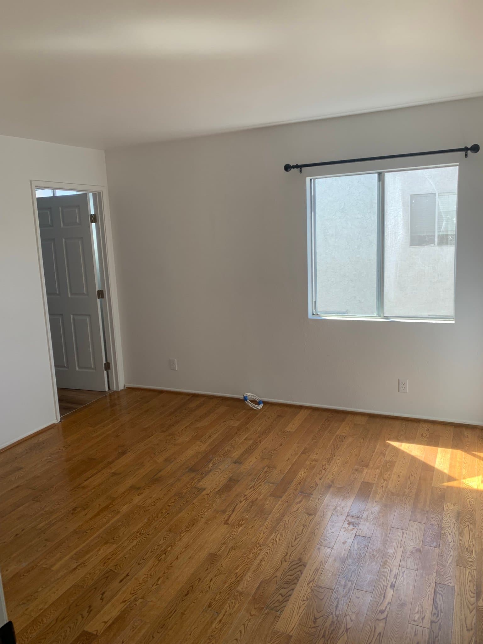 Los Angeles Condo: 1101 Laveta Terrace