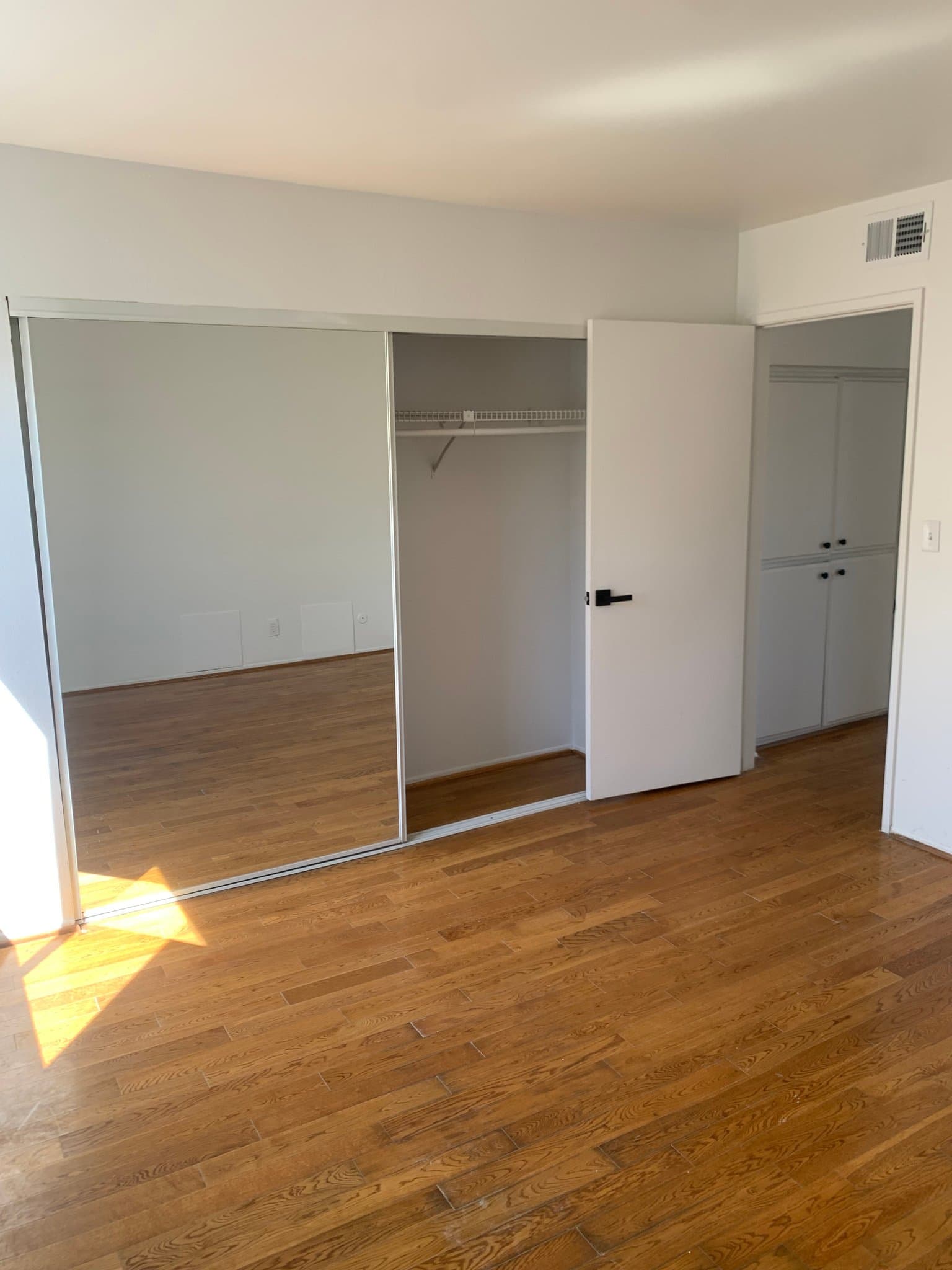 Los Angeles Condo: 1101 Laveta Terrace