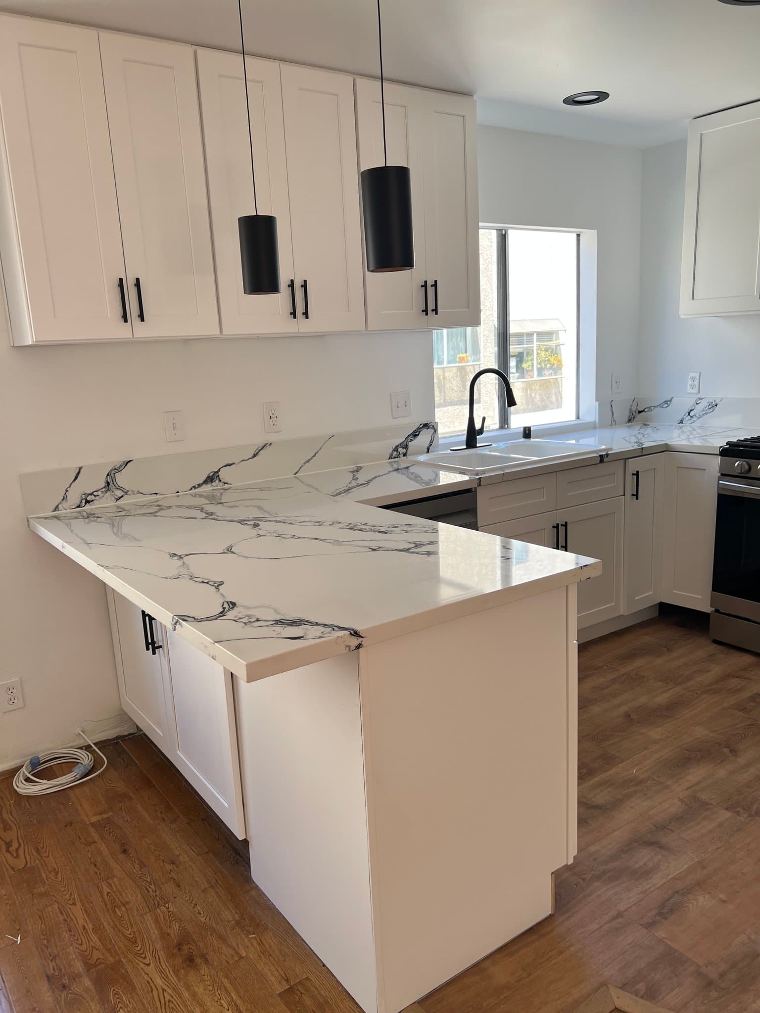 Los Angeles Condo: 1101 Laveta Terrace
