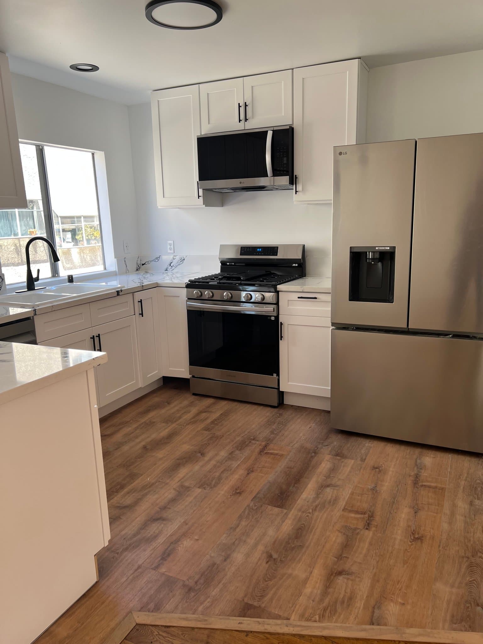 Los Angeles Condo: 1101 Laveta Terrace