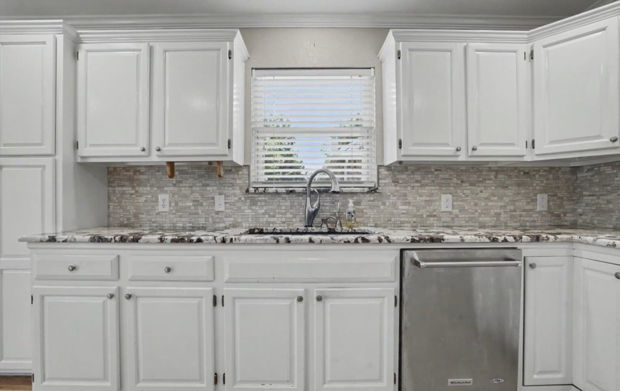 Broken Arrow House: 412 N Forest Ridge Blvd