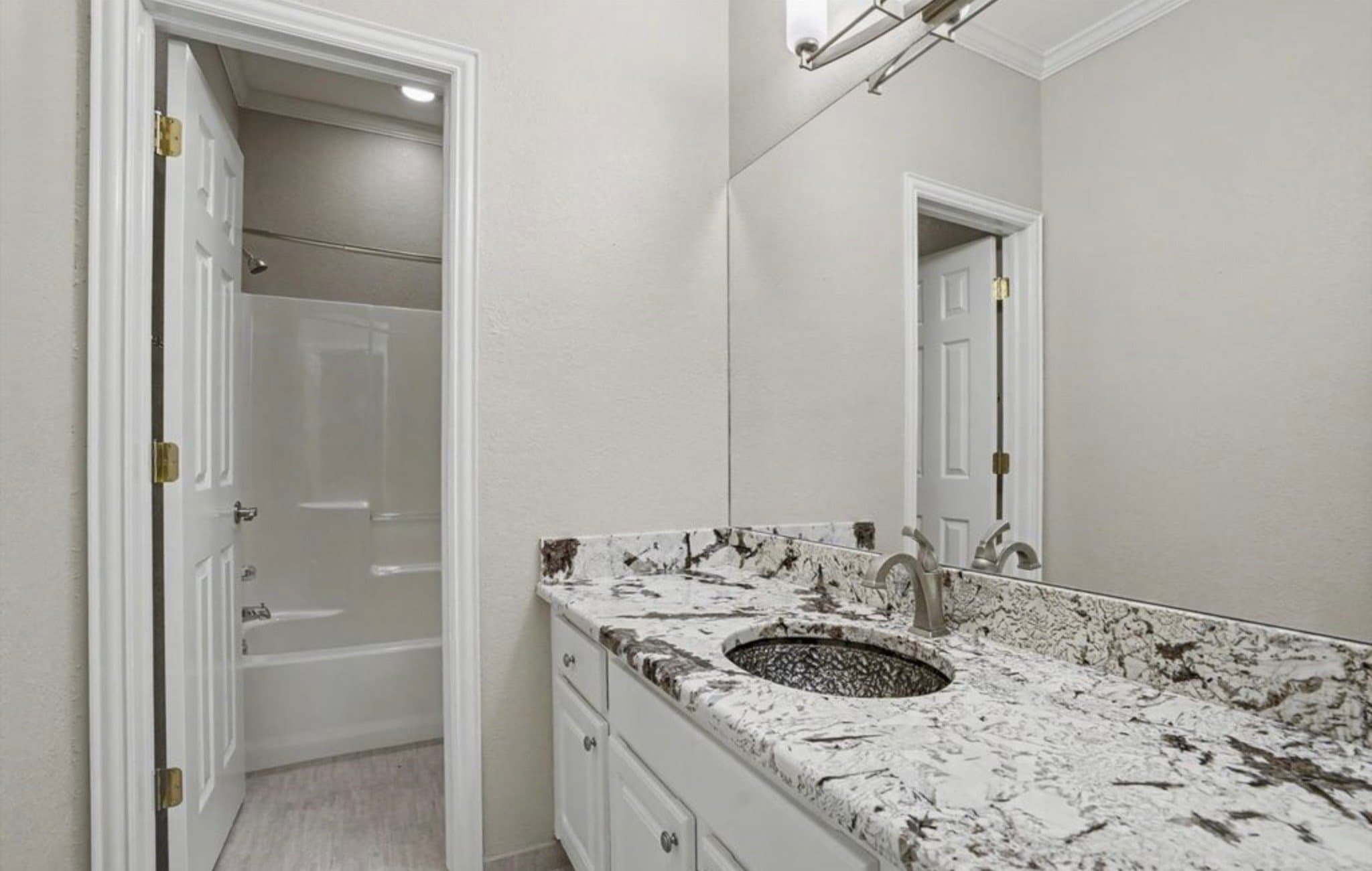 Broken Arrow House: 412 N Forest Ridge Blvd
