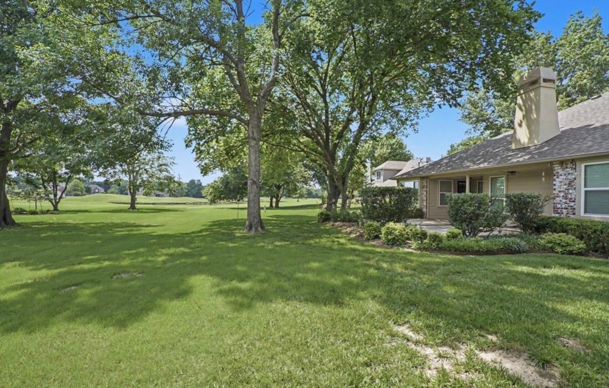 Broken Arrow House: 412 N Forest Ridge Blvd