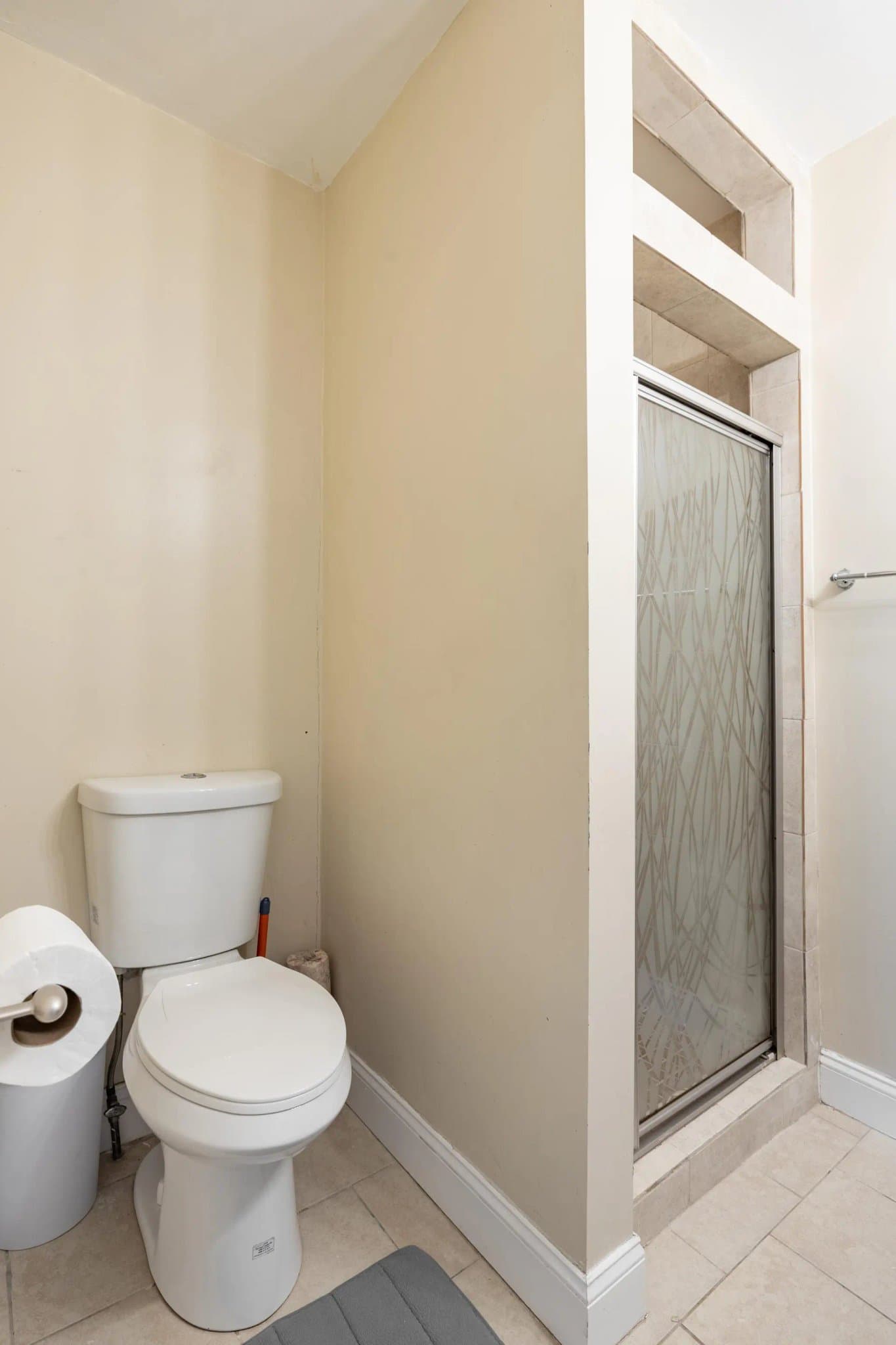 Somerville Apartment: 21 Rossmore St