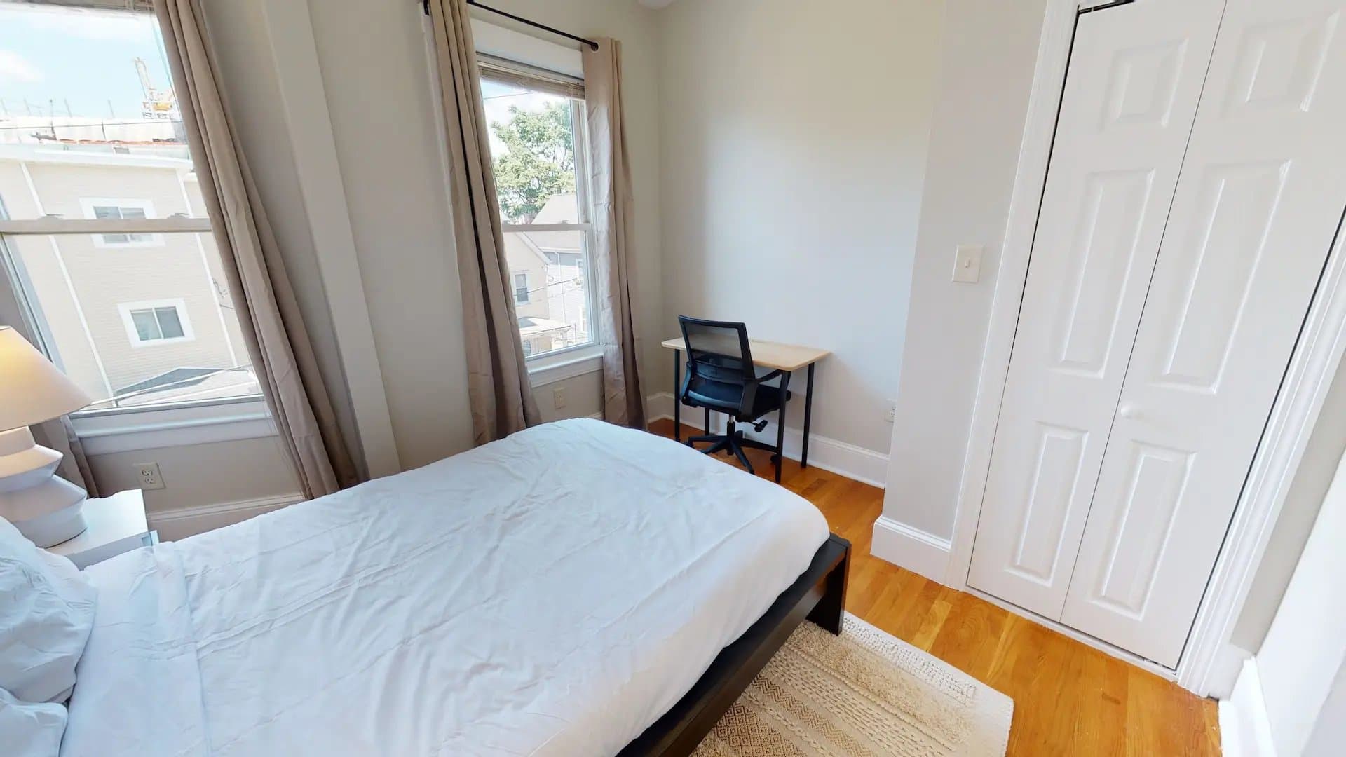 Somerville Apartment: 21 Rossmore St