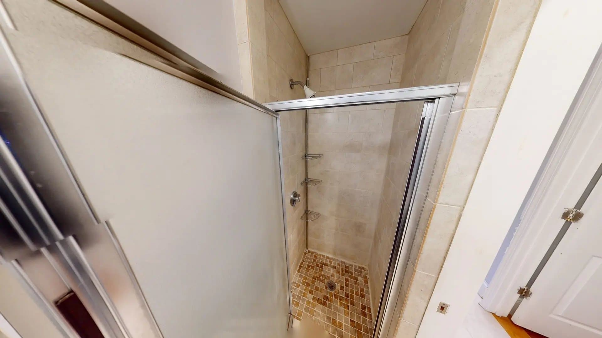 Somerville Apartment: 21 Rossmore St