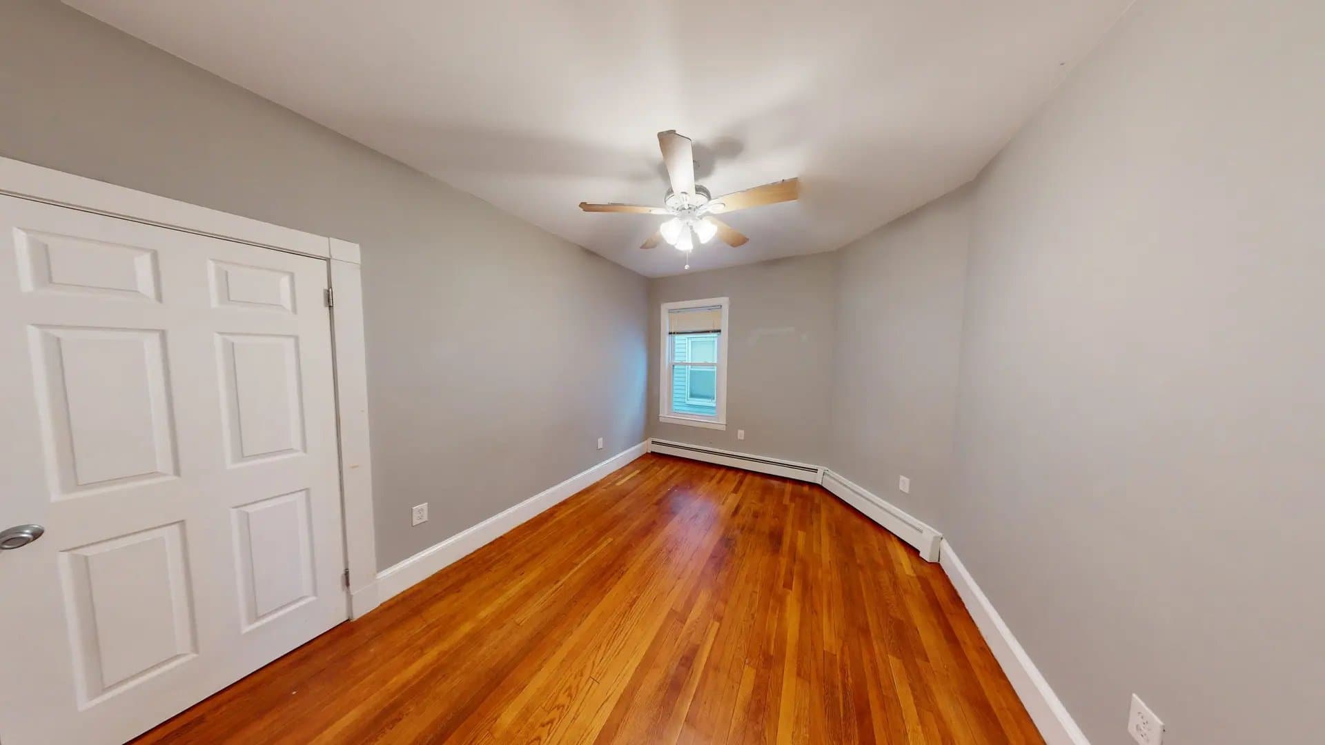 Somerville Apartment: 21 Rossmore St