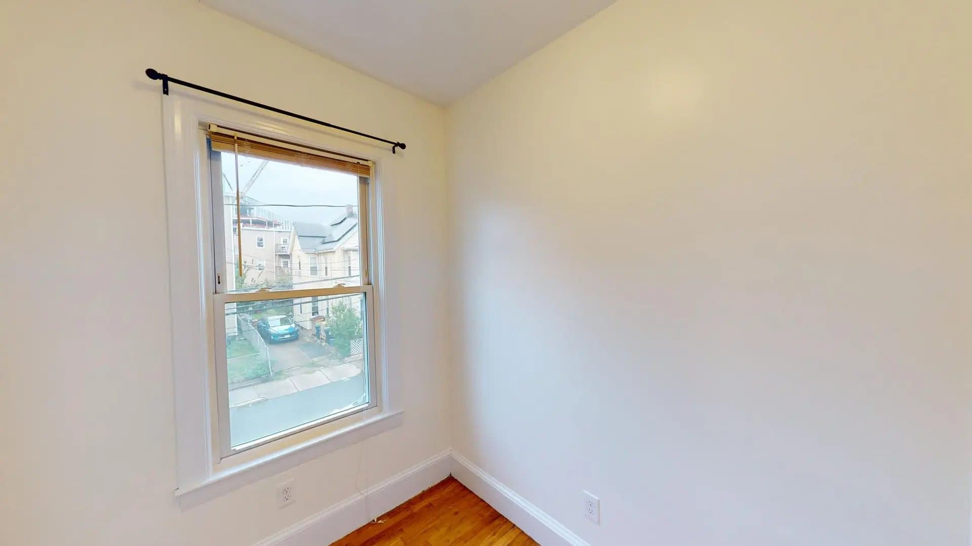 Somerville Apartment: 21 Rossmore St